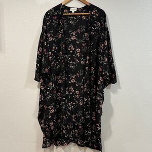 Everly Black Floral Kimono